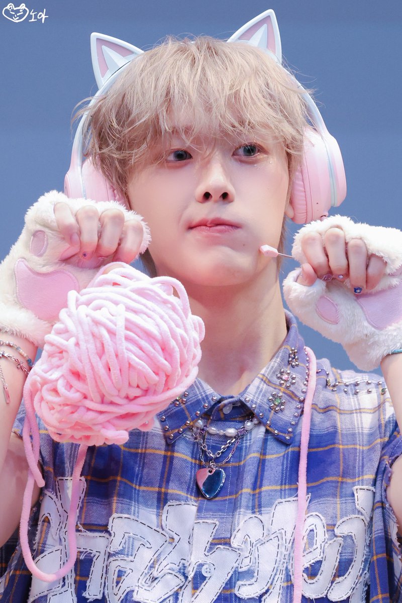 noa_sanha's tweet photo. 250719  애뮤 대면팬싸

딴냥이🐈🩷

#윤산하 #YOONSANHA #ユンサナ
 #아스트로 #ASTRO #CHAMELEON https://t.co/Ndd5ylQmnF