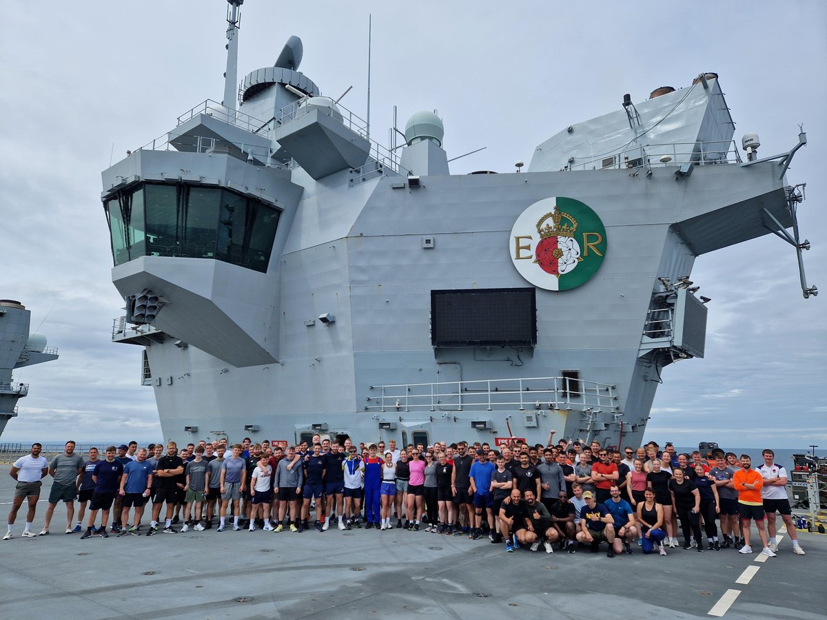 HMSQNLZ's tweet image. It might not be the conventional start time (plus the maritime location is unusual) but our flight deck park runners are ready to go!
It's always important to take time for exercise and relaxation, even when we are busy at sea.
#loveparkrun