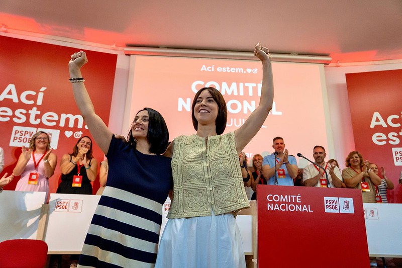 🗣️ <a href="/Rebeca_Torro/">Rebeca Torró/❤️</a>: "Es un escándalo como nunca hemos visto en España, con leyes a la venta y legislación por dinero, y Feijóo sigue sumido en el silencio".

Mientras el PSOE actúa con firmeza y pide perdón, el PP ampara a los suyos y calla ante la corrupción.

➕ Info 👇