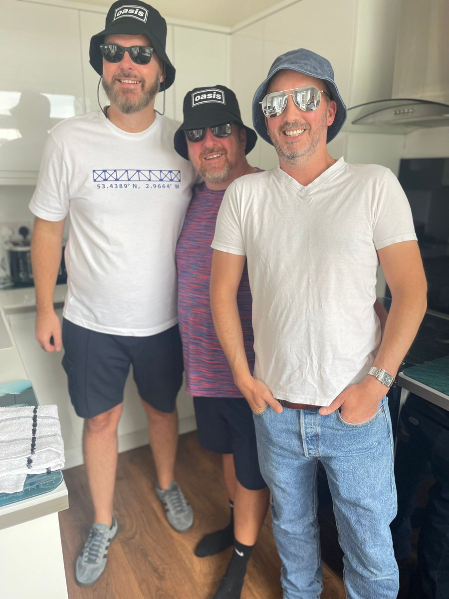 Alan Egerton tweet media