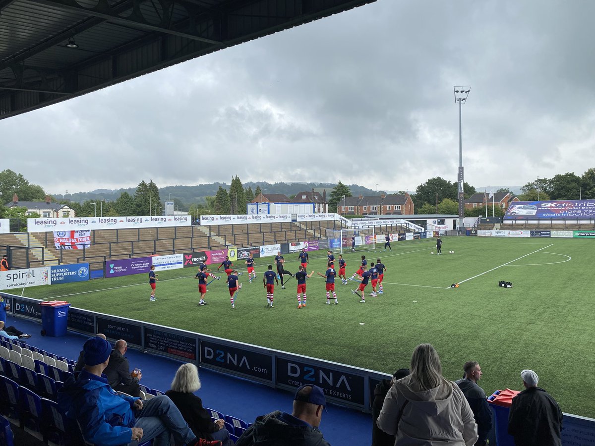robbrownhx's tweet image. Live great value #NonLeague football #Macclesfield v #Shaymen @NonLeagueCrowd