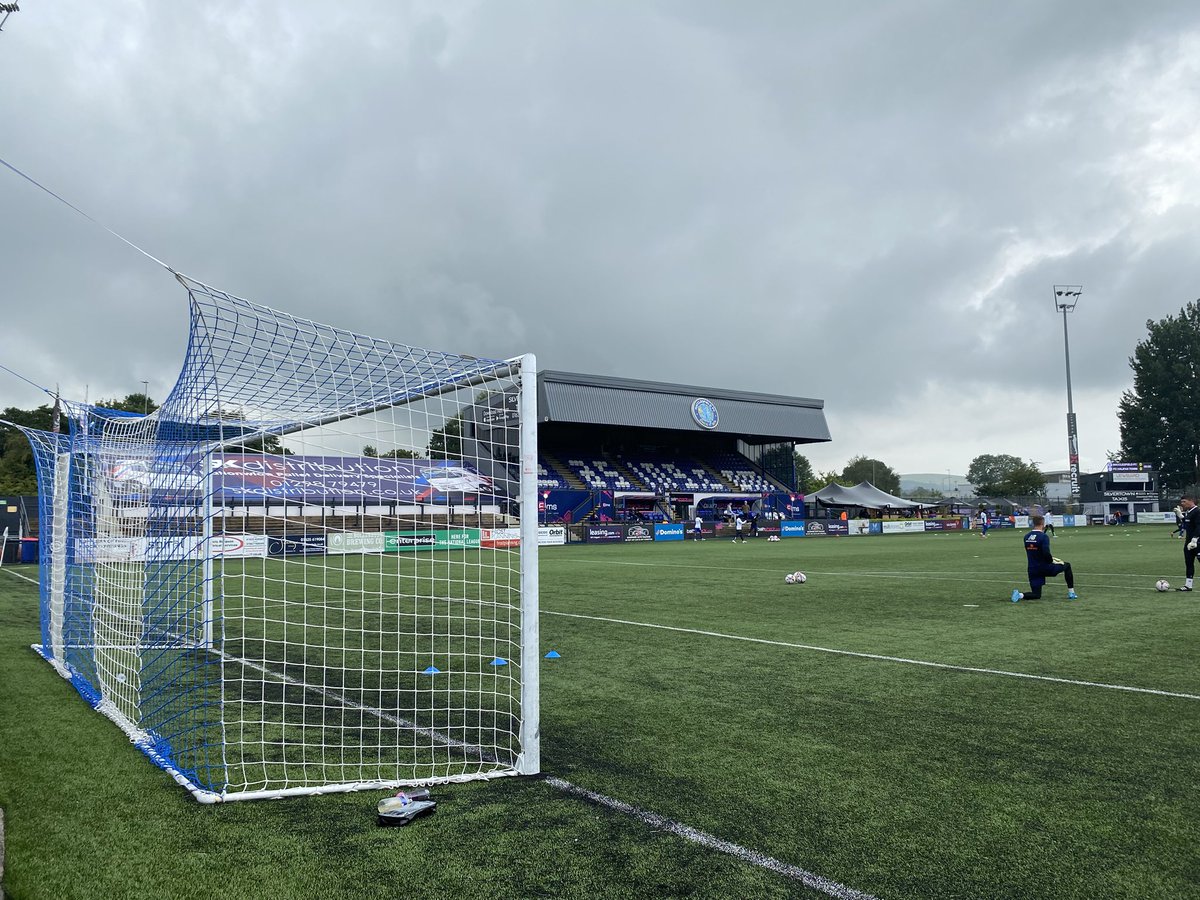 robbrownhx's tweet image. Live great value #NonLeague football #Macclesfield v #Shaymen @NonLeagueCrowd