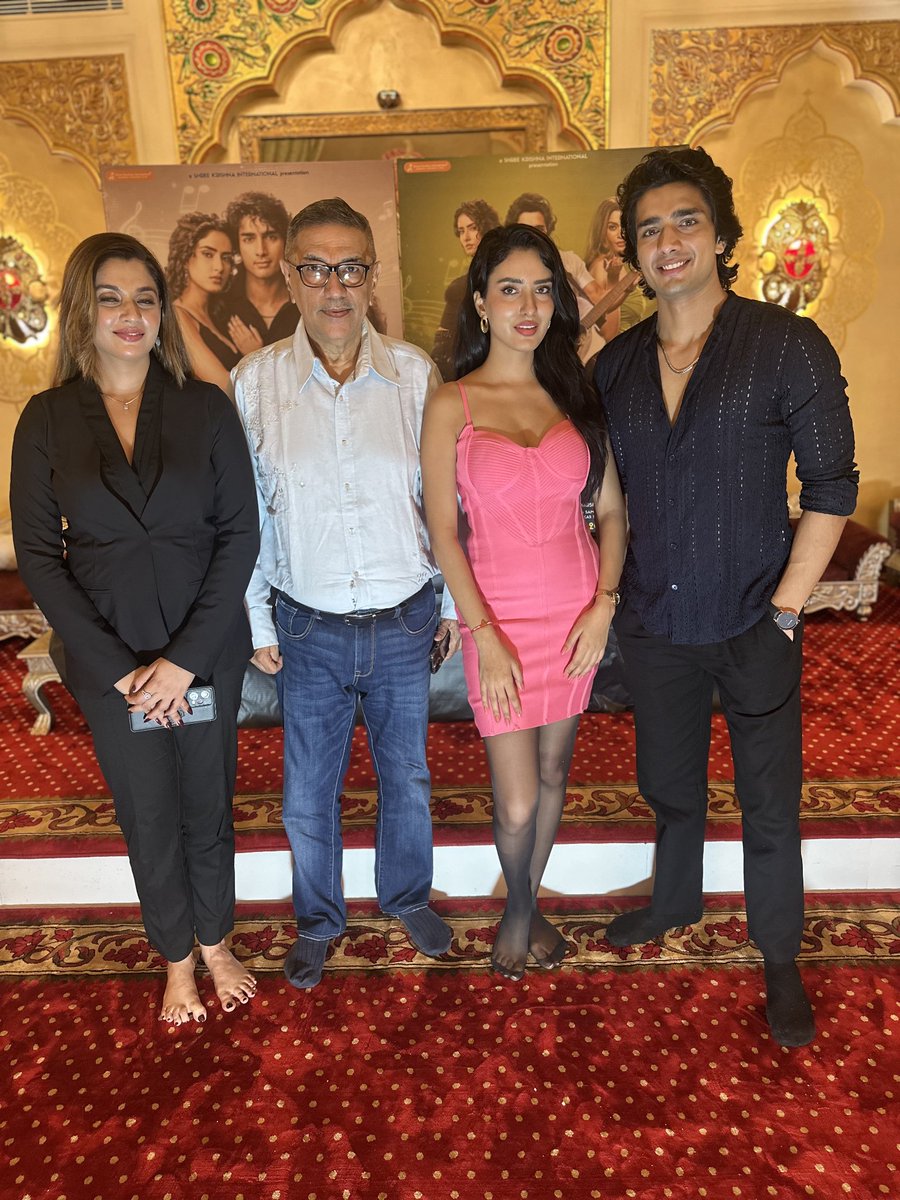 atulmohanhere's tweet photo. Team #Andaaz2, led by #SuneelDarshan, arrives in #Jaipur for promotions! #AayushKumar, #Aakaisha, &amp; #NatashaFernandez join. Suneel Darshan commits to filming his next in Rajasthan! Get ready for a musical treat! 🎶 #Andaaz2 in theaters August 8, 2025! @SuneelDarshan1 https://t.co/LnLA0xPH7R