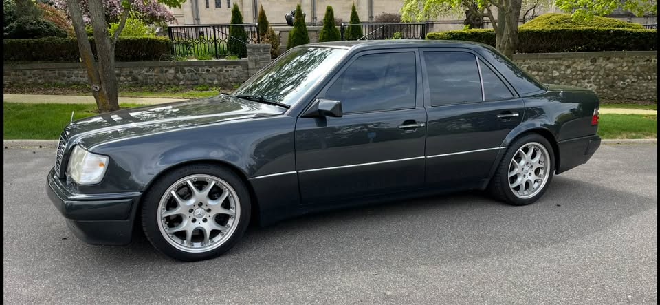 drivertodriver's tweet image. 1992 Mercedes-Benz 500 E: Stock, 322hp 5.0L Naturally Aspirated V8, RWD, Automatic. drivertodriver.com/car/-OVQblSy_V…