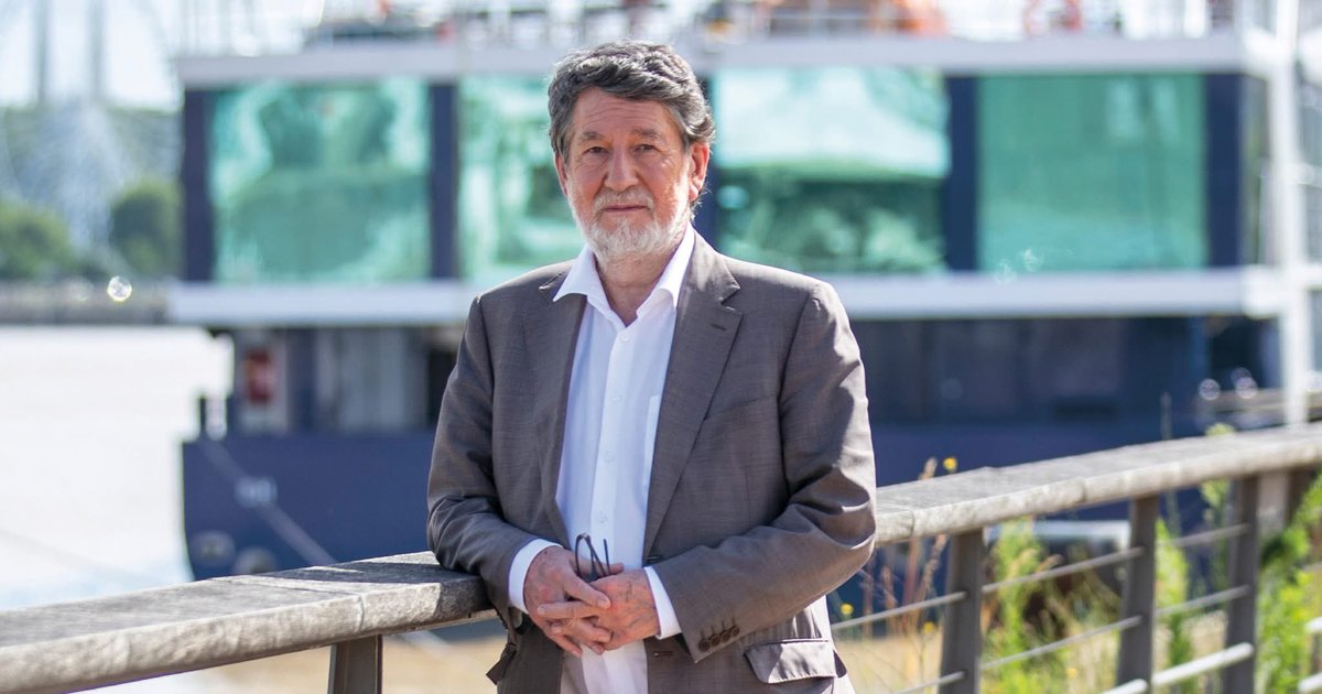 Alain Anziani est décédé ce matin des suites d’une longue maladie. 

Courtois, ouvert au dialogue et amoureux de Mérignac, il sera à jamais une grande figure de notre ville.

Mes condoléances à ses proches, aux élus et agents de la ville ainsi qu’à l’ensemble des Mérignacais.