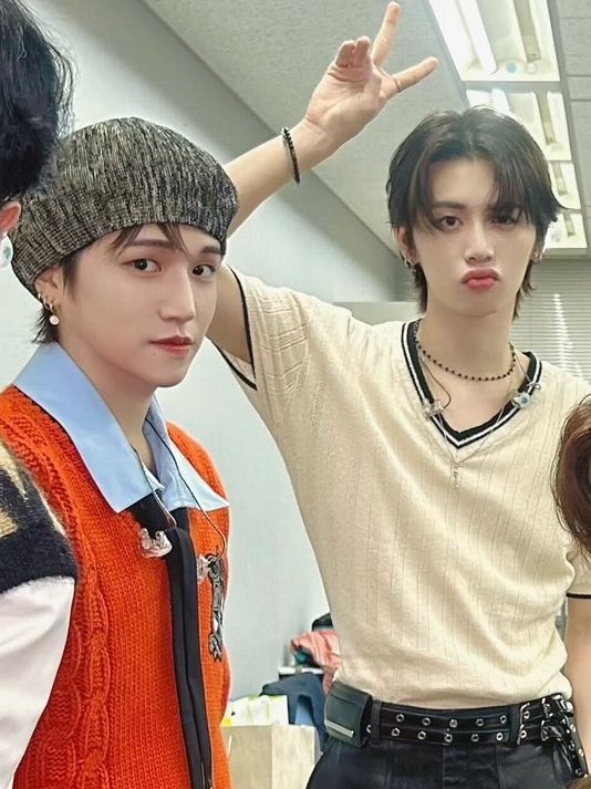 SANRIWOOZFEED's tweet image. today&apos;s sanriwooz !!