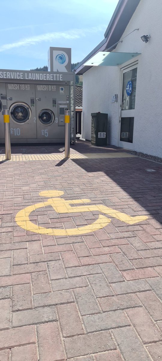 KimPossible1809's tweet image. Lovely new and much needed CP Toilet in #Tyndrum, #Scotland . Located at @TheGreenWelly and worked hard for by @therealfoodcafe and many others. #cpad2025