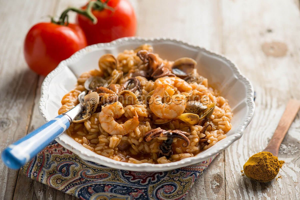 Stasera ho deciso di preparare per loro il risotto ai frutti di mare e curry e se siete alla ricerca di un buon primo piatto molto gustoso e non sapete cosa preparare questa è la soluzione.

bit.ly/3TqPtPz