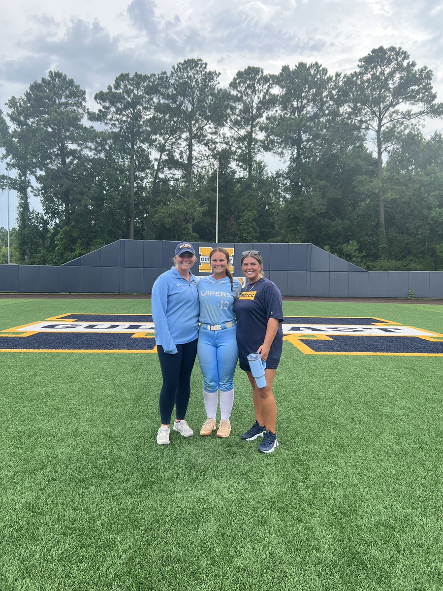 So grateful for this camp! Thank you <a href="/IzzyWerdann/">Izzy Werdann</a> and <a href="/MGCCCSoftball/">MGCCC Softball</a> for a wonderful time!