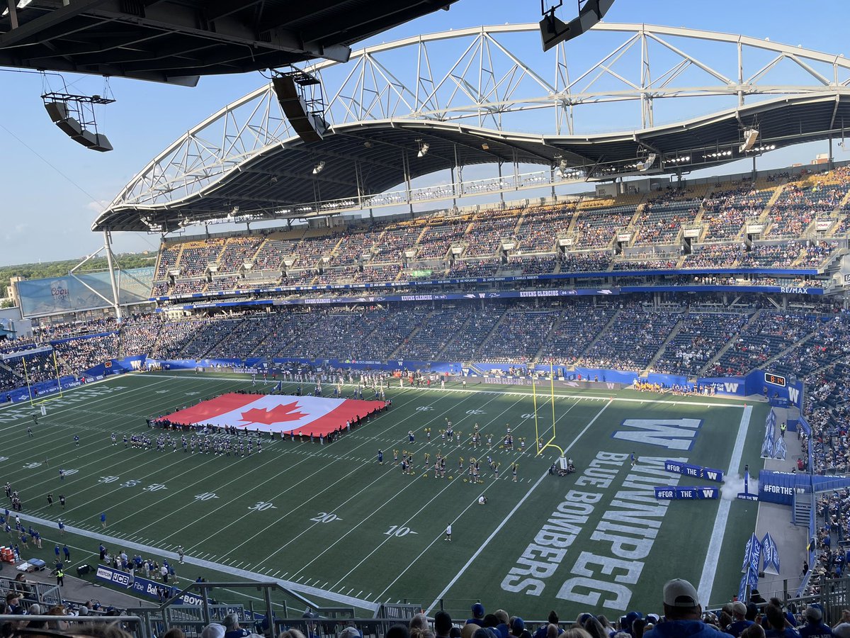 JosueBadi's tweet photo. Winnipeg Blue Bombers vs Calgary Stampeders https://t.co/tprfO0rwNq