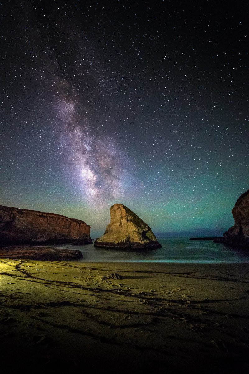 I just want to bring vibrant yet realistic photography directly to your eyeballs.  👀