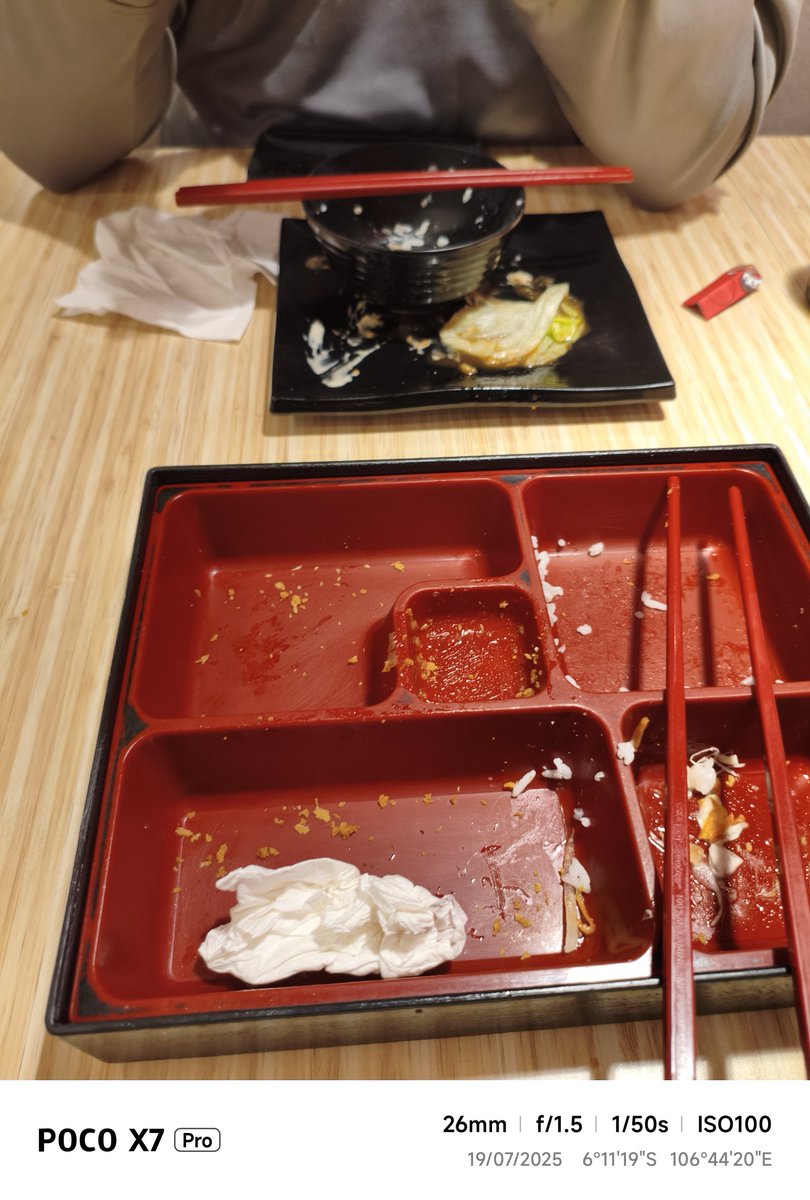royharyadi_'s tweet photo. Udah lama kenal disosmed, tapi belum pernah ketemu. Udah beda kota beda. pulau juga 😂 Siapa sangka malah ketemu di Gokana Ramen &amp; Teppan Lippo mall puri 😭👍 ternyata @Augden_ udah pindah ke Jakarta. Kadang hudup tuh ada aja surprisenya 😂 https://t.co/0n6jHBFjbp