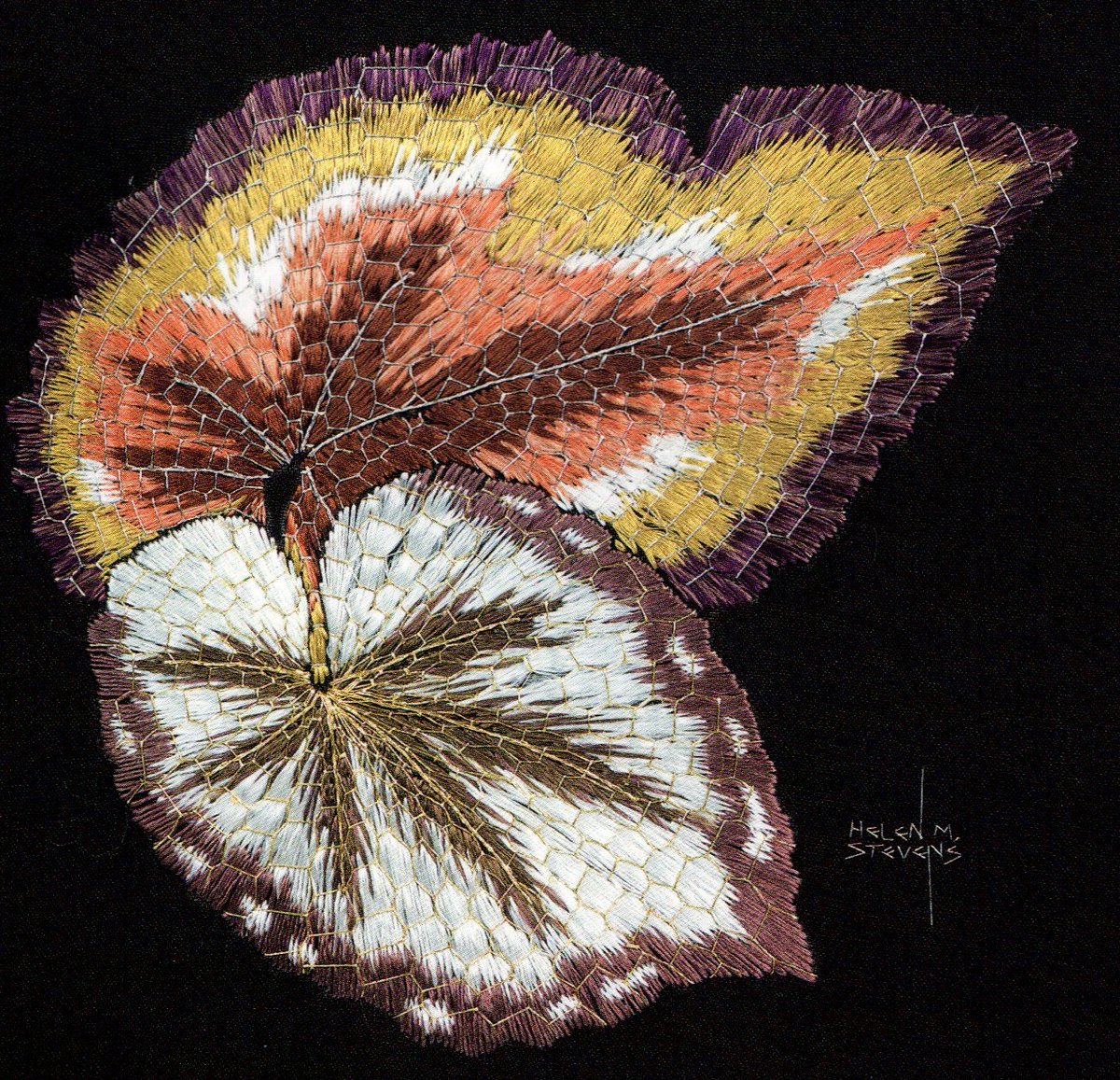 helen_m_stevens's tweet image. From flowers to ... these painted leaf begonia beauties! Every year I wonder at the shades and textures of these amazing plants, until I was "forced" to experiment on how to achieve it! (The silkwork underneath is superimposed by honeycomb stitch in very fine metallic thread.)…