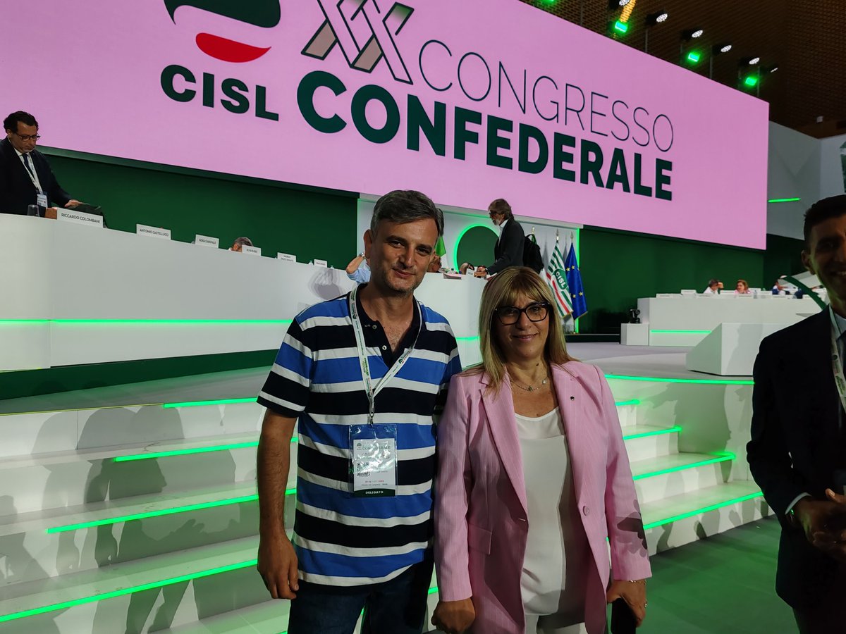 FITCISLVeneto's tweet photo. 🟢Daniela Fumarola rieletta all'unanimità Segretaria Generale della Cisl🟢
#CongressoCisl
#IlCoraggiodellaPartecipazione

https://t.co/CPuhkROBn5 https://t.co/x3KzoT0wlb
