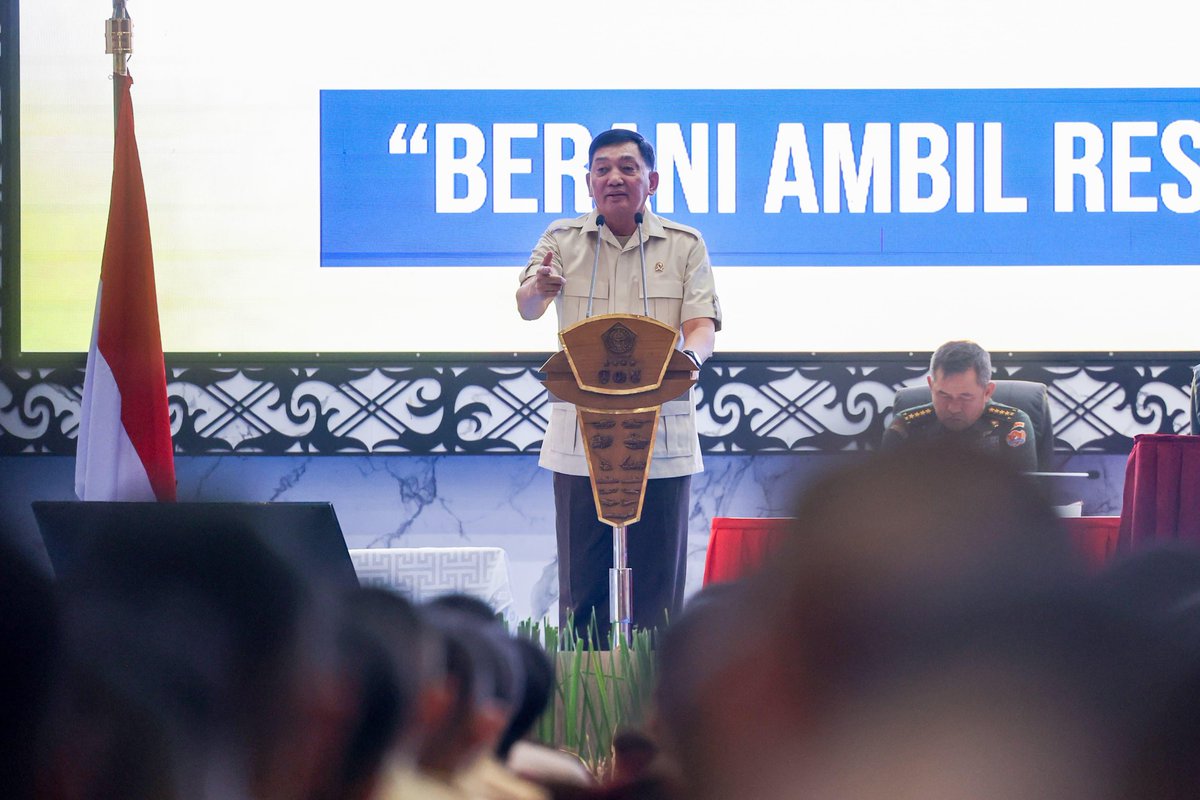 sjafriesjams's tweet image. Saya memberikan pembekalan kepada para Calon Perwira Remaja TNI dan Polri Tahun 2025 di Mabes TNI, Cilangkap (Sabtu, 19 Juli 2025).
Saya menekankan kepada para Capaja TNI - Polri akan pentingnya kepemimpinan lapangan yang kuat, adaptif dan siap mengambil keputusan serta…