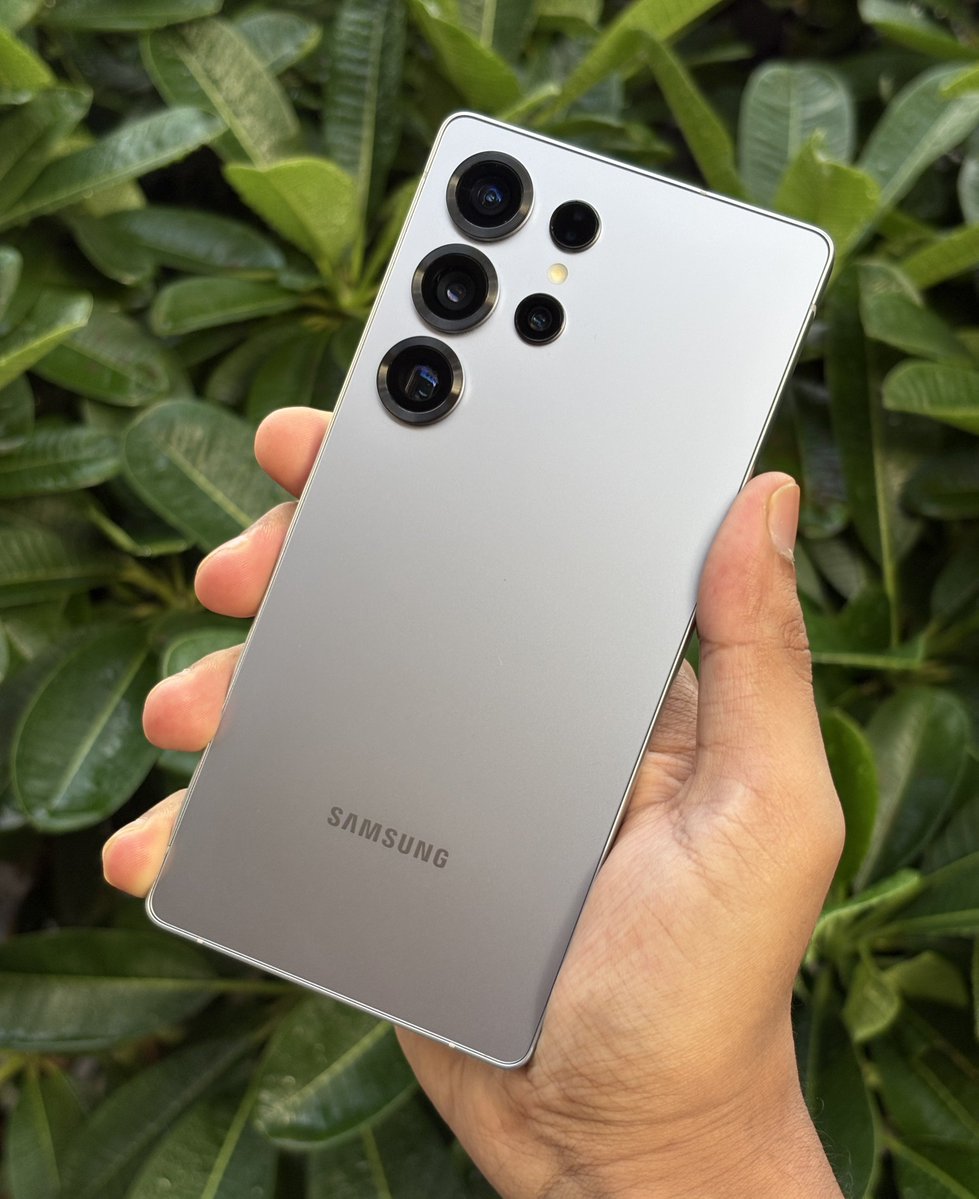 ShishirShelke1's tweet image. Is Galaxy S25 Ultra the best android smartphone of 2025? 🤔