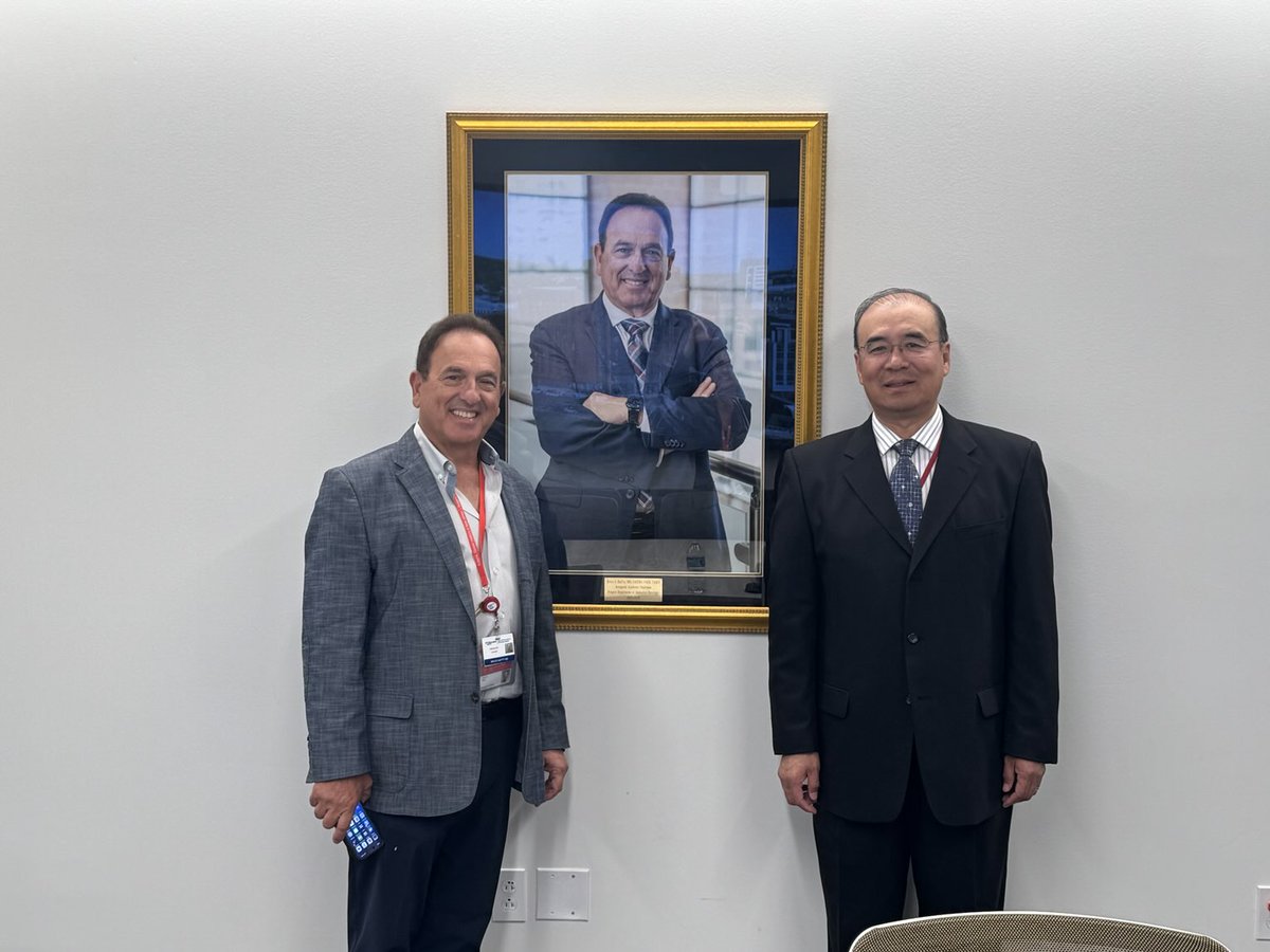 Bruce Haffty (@bhaffty) on Twitter photo Honored to have had our conference room in our new cancer center <a href="/RU_RadOnc/">Rutgers Radiation Oncology Residency Program</a> dedicated. After 20 years <a href="/RutgersCancer/">Rutgers Cancer Institute</a> stepping down as chair but staying on for an exciting new era. <a href="/BHaffty/">Bruce Haffty</a> Honored to have had our conference room in our new cancer center <a href="/RU_RadOnc/">Rutgers Radiation Oncology Residency Program</a> dedicated. After 20 years <a href="/RutgersCancer/">Rutgers Cancer Institute</a> stepping down as chair but staying on for an exciting new era. <a href="/BHaffty/">Bruce Haffty</a>