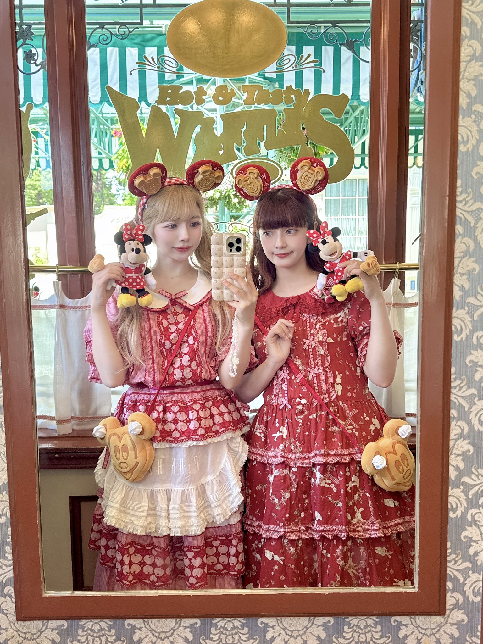 Maison de FLEUR 女王 ケープ 青木美沙子 ディズニー Disney VILLAINS / Maison de FLEUR Collection | 青木美沙子