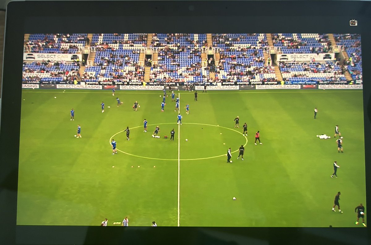 alundb18's tweet image. All set up to watch @ReadingFC stateside. Pumped. Hope SCL is buzzing and a great time for everyone. And of course, Up the Ding!