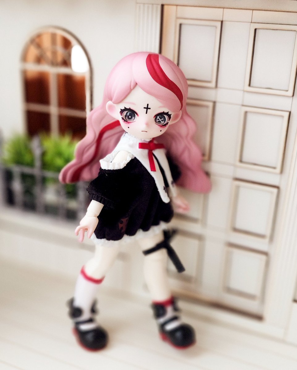 chiirarachii's tweet image. ココンちゃんは一番人気ないのかも?
額の十字架の主張激しいもんね……😂
個人的にはシスターの子のひび割れや吸血鬼の子の血の方が無理だった😂
ラクレイの目血もほんとはちょっと……
苦手とかじゃなく、こう……どうにも使い辛いな…って😂
#次元界TOY
#Nyssa
#怪奇なナイトメア