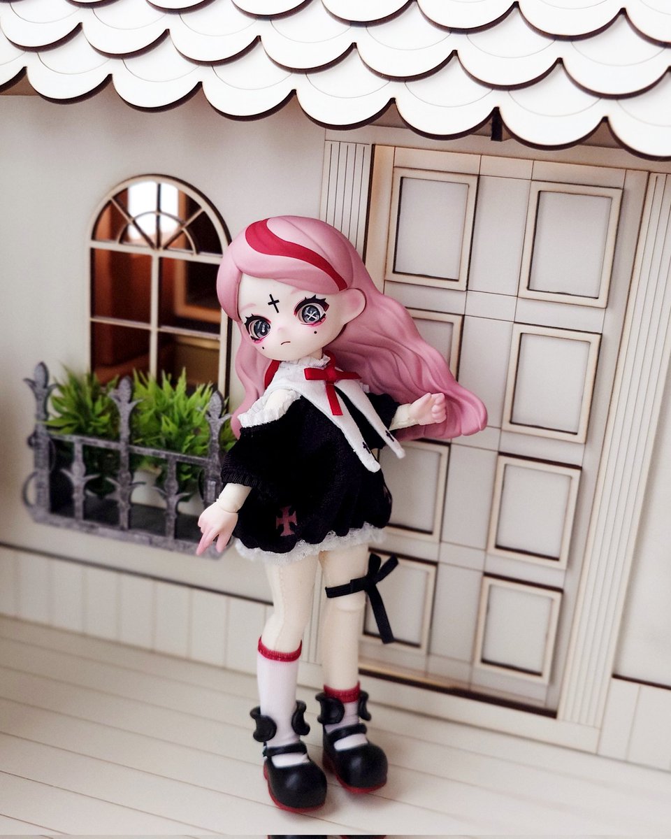 chiirarachii's tweet image. ココンちゃんは一番人気ないのかも?
額の十字架の主張激しいもんね……😂
個人的にはシスターの子のひび割れや吸血鬼の子の血の方が無理だった😂
ラクレイの目血もほんとはちょっと……
苦手とかじゃなく、こう……どうにも使い辛いな…って😂
#次元界TOY
#Nyssa
#怪奇なナイトメア
