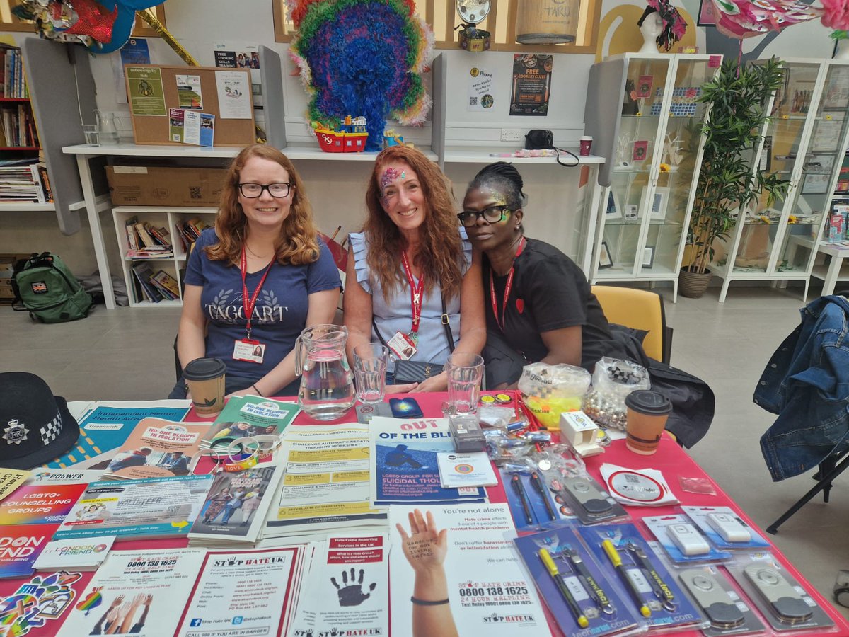 racheltaggart5's tweet image. Great turnout at Kidbrooke Pride this afternoon, even though it moved into the Community Centre due to the rain. Officers here from @Royal_Greenwich are providing advice on Community Safety and tackling LGBT+ and other forms of hate crime.