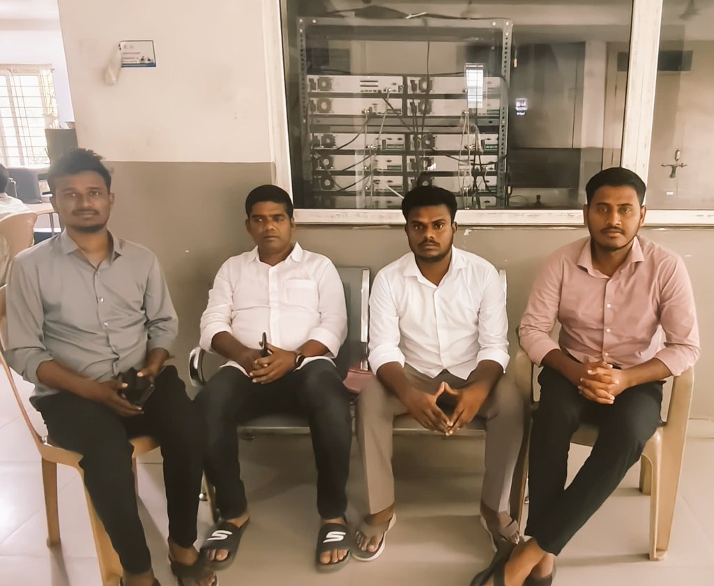 🟣 ఉస్మానియా యూనివర్సిటీలో BRS పార్టీ విద్యార్థి విభాగం నాయకుల అరెస్టులను ఖండిస్తున్నా..

🟣 ఏపీ సీఎం చంద్రబాబు నాయుడు అక్రమంగా గోదావరి జలాలను బనకచర్లకు తరలించుకు పోతున్న విషయాన్ని విద్యార్థులకు చెబుతున్న సందర్భంగా పోలీసులు   విద్యార్థి నాయకులను అక్రమంగా అరెస్టు చేయాడం