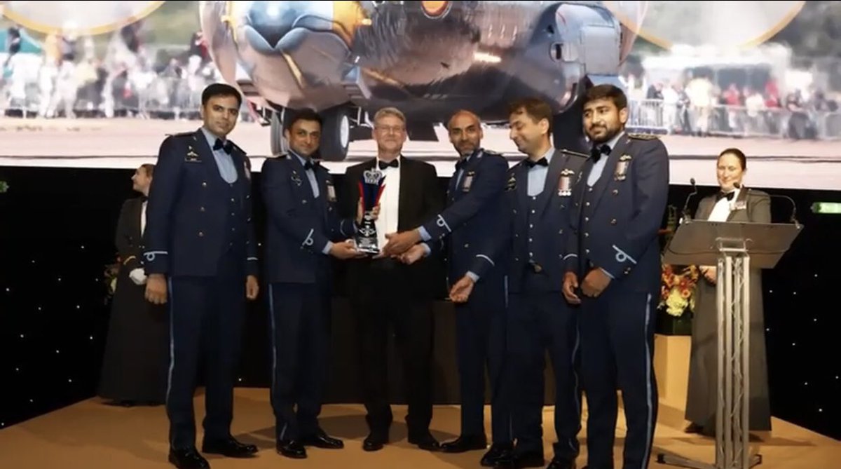 Congratulations to all Pakistanis who showed their support — and a special salute to those who painted the aircraft liveries! 🇵🇰

Pakistan has secured two awards at RIAT 2025! 🥇