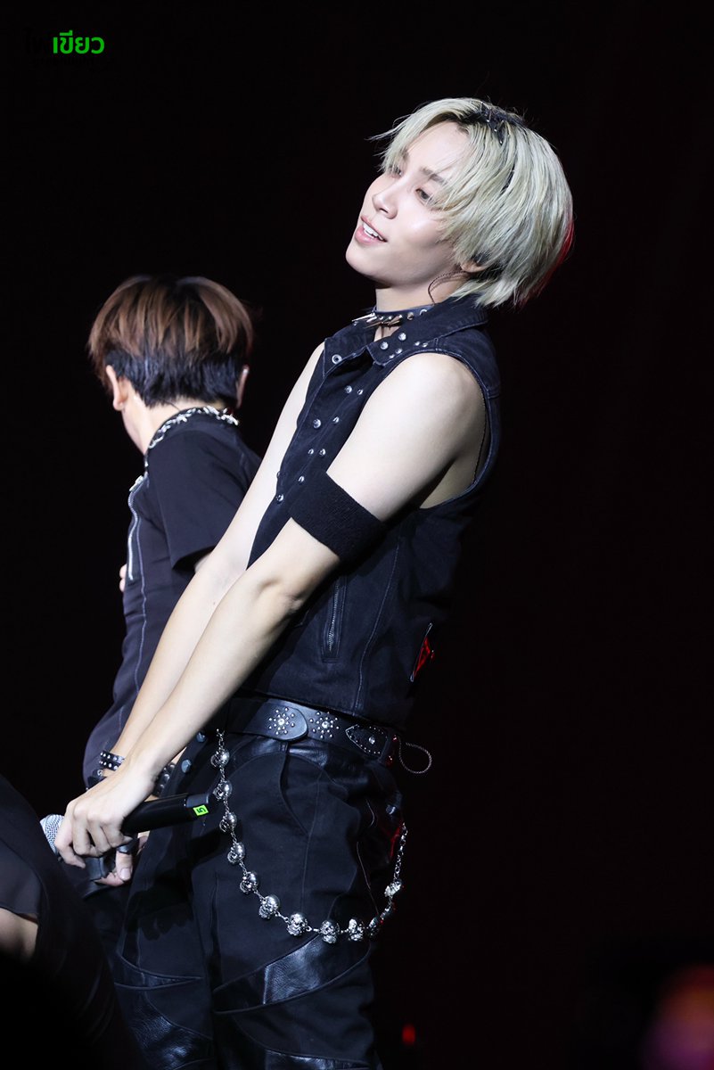 #Alexbuckland และ #JISANGakira วง “DICE” ในคอนเสิร์ต 2025 UTO FEST IN BANGKOK

DICE at UTO FEST TH 
#UTOFESTxDICE #DICE_SONRAY
#UTOFEST #UTOFESTTH