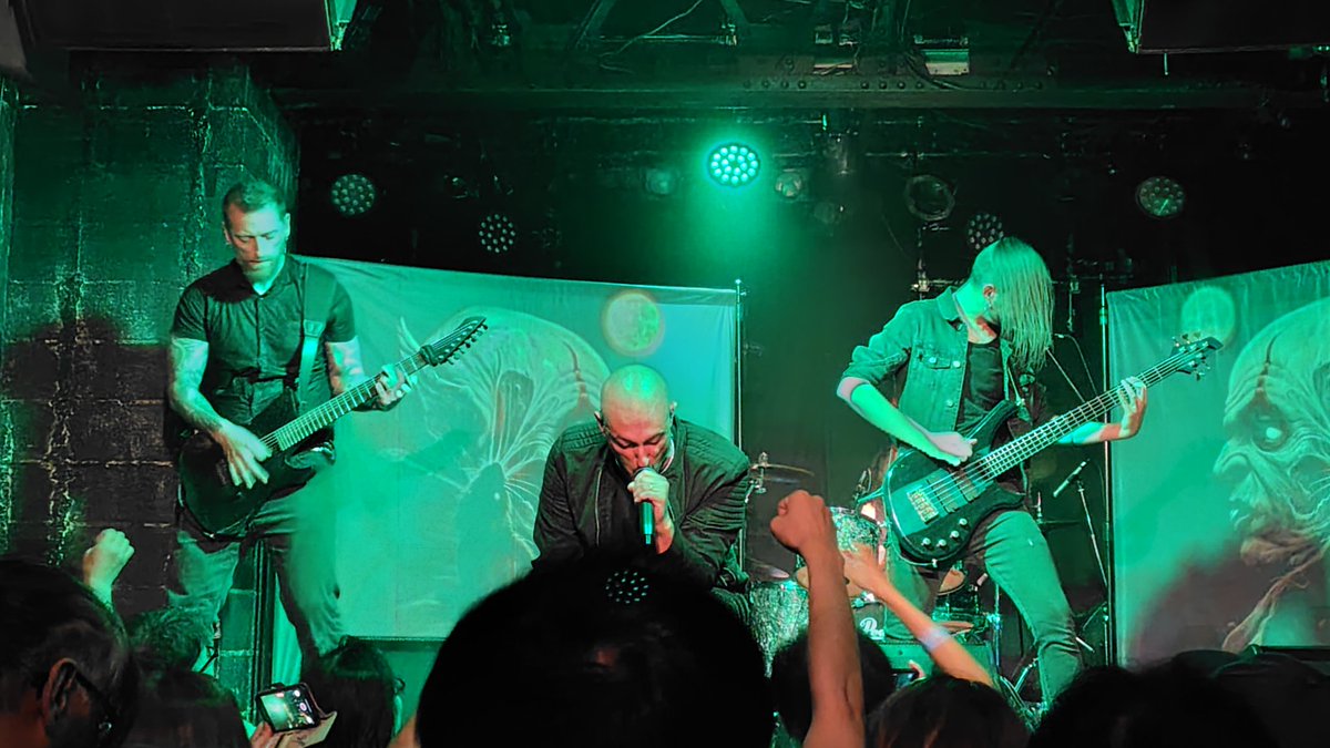 finyou666's tweet image. 「Hideous Divinity」　祝・初来日🎉
演奏の上手さも勿論、煽りも上手くてイヤでも盛り上がれる🤘　日本に来てくれてホントにホントにありがとう!!🤘
#HideousDivinity
#デスメタル株式会社