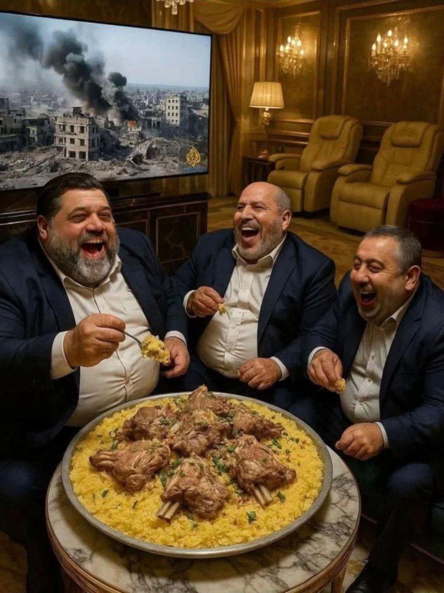 AvichayAdraee's tweet image. أشعل دواعش حماس الحرب باختيارهم، وأشعلوا نارها بمجازرهم الإرهابية الاجرامية، وعندما اشتدّت ازمتهم ووكستهم وانهيارهم صرخ حذيفة كحلوت في وجه العالم: لماذا لا تنصاروننا؟
دمرتم غزة بأيديكم أيها الدواعش المجرمون…
أنتم - ما يسمى أبي عبيدة - سفلة قمتم باشعال النار، ثم تطالبون الآخرين…
