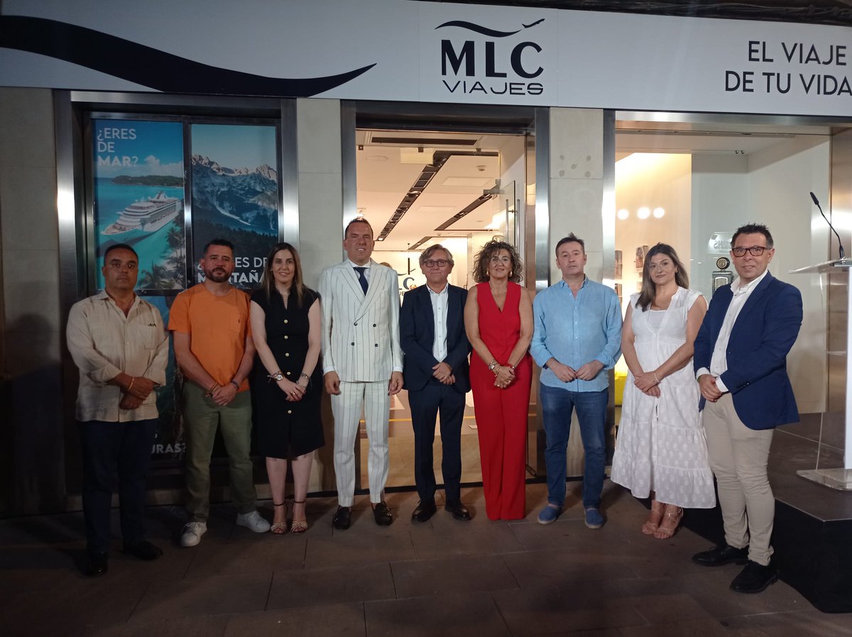 ⚪ EMPRESA
El Grupo MLC inauguró anoche sus dos nuevas oficinas de servicios de viajes y de luz y gas en la ciudad.

🔹 Representantes municipales acompañaron a esta empresa de #Linares en el acto, en el que participó el teniente de alcalde y concejal de Turismo, Enrique Mendoza.
