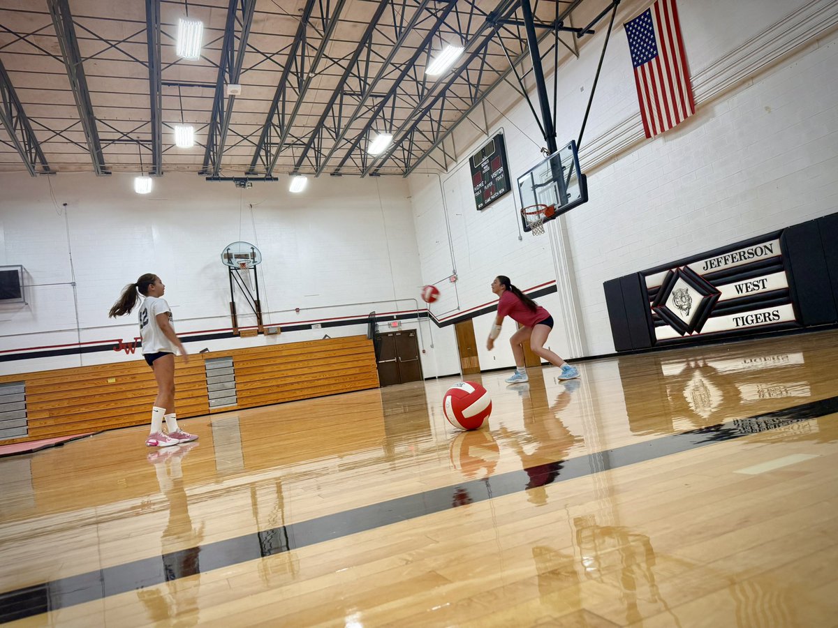 Emmie Dean (@emmiedean5) on Twitter photo Getting some touches in before camps next week. Big sis is at softball today, so got some work in with little sis. ๐ฉท <a href="/UCM_volleyball/">Jennies Volleyball</a> <a href="/GorillasVB/">Pitt State Volleyball ๐</a> <a href="/fhsuvb/">FHSU Volleyball</a> <a href="/KSScoutDeck/">DeckScoutKS</a> #volleyball #alwaysgrinding #deansisters Getting some touches in before camps next week. Big sis is at softball today, so got some work in with little sis. ๐ฉท <a href="/UCM_volleyball/">Jennies Volleyball</a> <a href="/GorillasVB/">Pitt State Volleyball ๐</a> <a href="/fhsuvb/">FHSU Volleyball</a> <a href="/KSScoutDeck/">DeckScoutKS</a> #volleyball #alwaysgrinding #deansisters