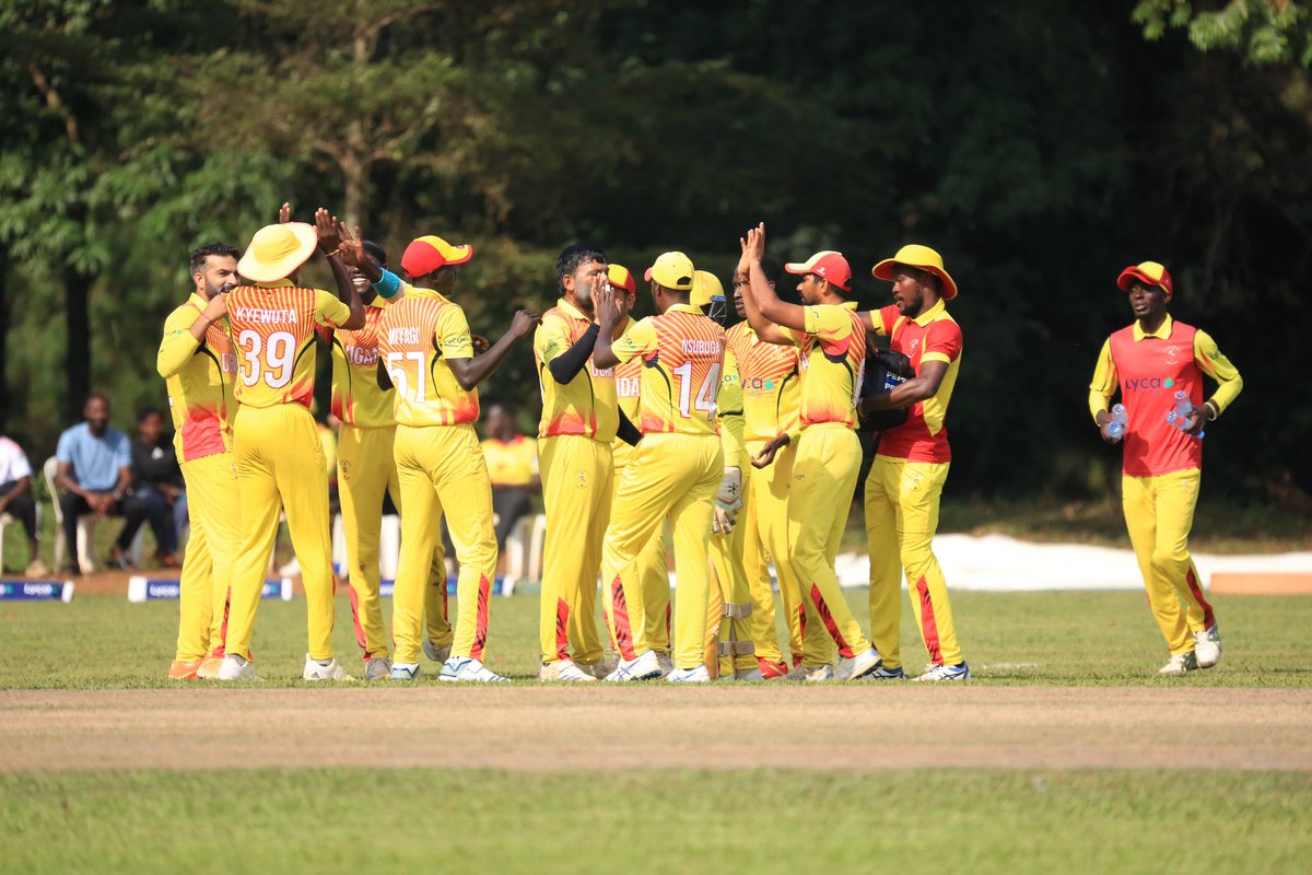 Uganda sealed a 6-run win against UAE on match-day 3 of the #POAT20 series. 

| Uganda 126/9 in 20 overs, UAE 120/8 in 20 overs | 

Match details 👉🏾 ugcricket.com/Uganda/viewSco…

#CricketAfrica