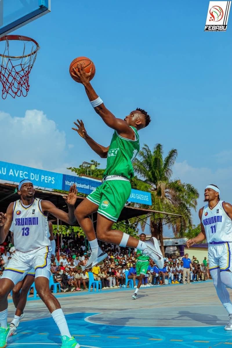 NKUNZIMANA98301's tweet photo. 🏀VICTOIRE POUR @DynamoBbc !
Dans un match 6 haletant, #DynamoBBC bat #UnaniBBC 62–61 et égalise la série (3-3) 🔥
🎯 Tout se joue ce DIMANCHE dans un match 7 explosif pour le titre de la #VBL2025 ! Qui sera CHAMPION ? 👑
#Basketball #Burundi #Playoffs2025
@laFEBABU https://t.co/0s6lRK5usa