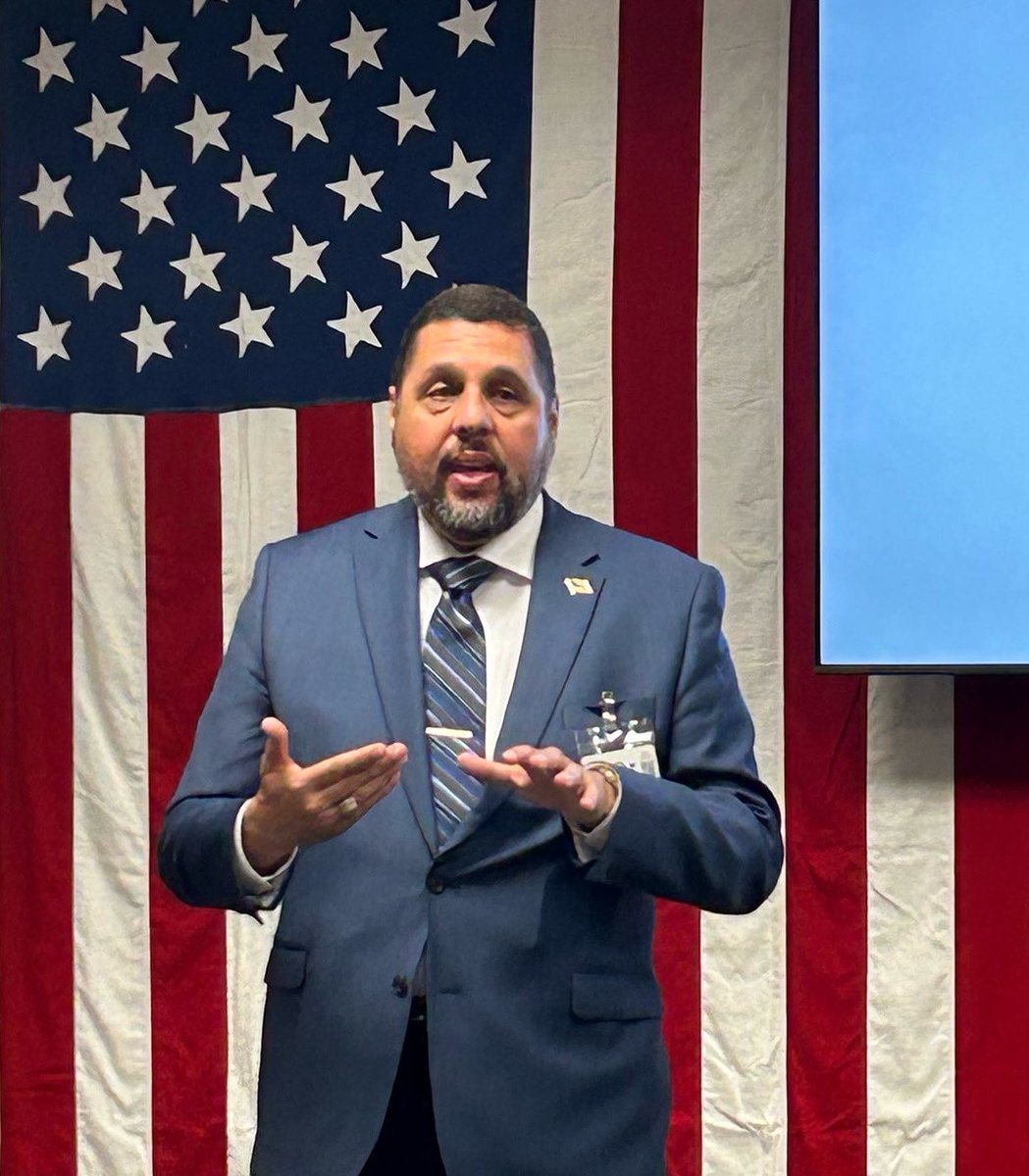 munozforva's tweet image. It’s truly a privilege to connect with so many friends and neighbors across the Dulles District. I’m deeply grateful for the opportunity to engage with such thoughtful and passionate parents and teachers as well.
I’m honored to share my vision as a candidate for the Loudoun…