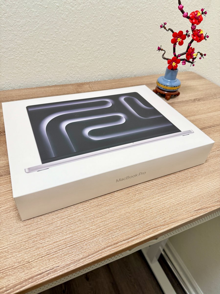 nathan_covey's tweet image. This new BEAST just arrived.
What do I download first?