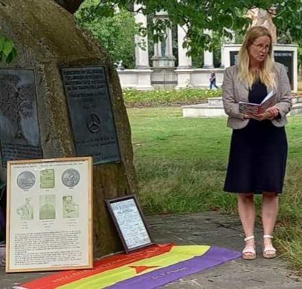 BethWinterCynon's tweet image. An honour to have been part of this commemoration today.
From fighting fascism in Spain in the 1930s to opposing the genocide in Gaza today the people of Wales show their compassion.
We need to work together to build a world for people, planet and peace not profit.