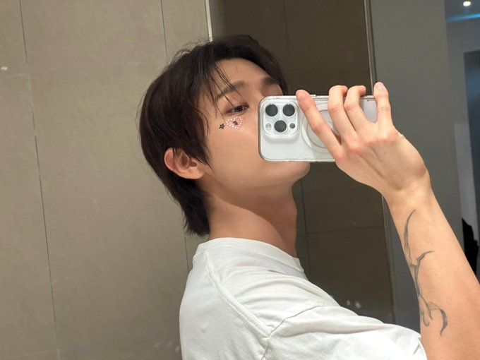 Changkyun on berriz🍒

#IM #아이엠 💜🌹