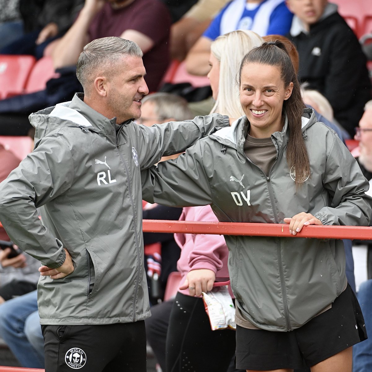 The Gaffer 🤝 The Gaffer...

Great to see <a href="/Latics_Women/">Wigan Athletic Women</a> Manager Danielle Young supporting the lads at Accrington yesterday! 💙

#wafc | <a href="/plattyphoto/">Bernard Platt</a> 📸