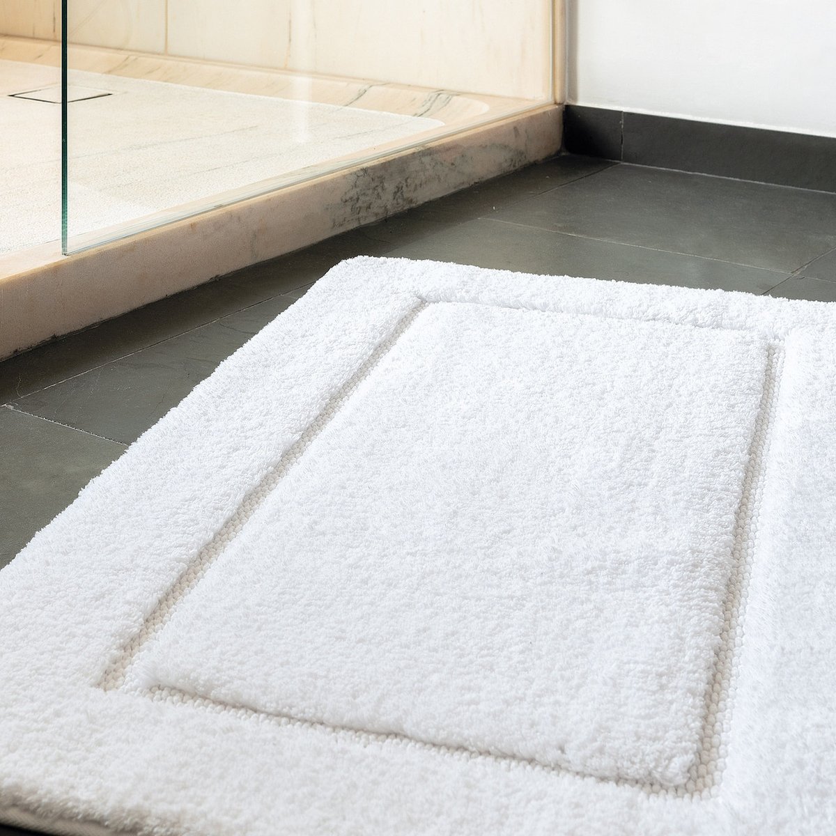 ShopTravisdavid's tweet image. The Egoist Bath Rug by Graccioza at Travisdavid is crafted in Portugal from premium cotton with a plush tufted pile and antibacterial treatment.

Ultra-soft. Highly absorbent.
Shop now → travisdavid.com/egoist-bath-ru…

#Graccioza #LuxuryBathRug #HomeLuxury #BathTimeBliss #Travisdavid
