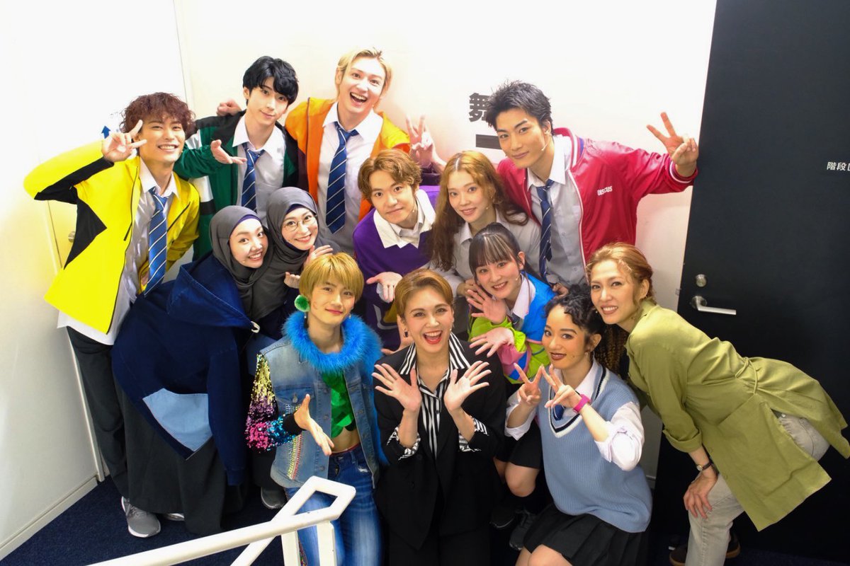 s_msmc0414's tweet image. ジェイミー👠✨
ご来場ありがとうございました。
本日で絵美さんの、ヘッジ先生千秋楽👏
素敵なミスヘッジ先生、ありがとうございました!最後までよろしくお願いします!
明日は2公演!劇場でお待ちしてます!