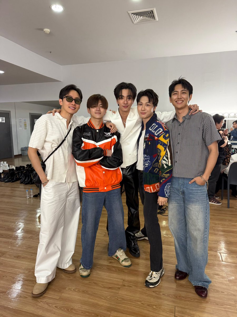 MARK_SIWATOFFICIAL tweet media