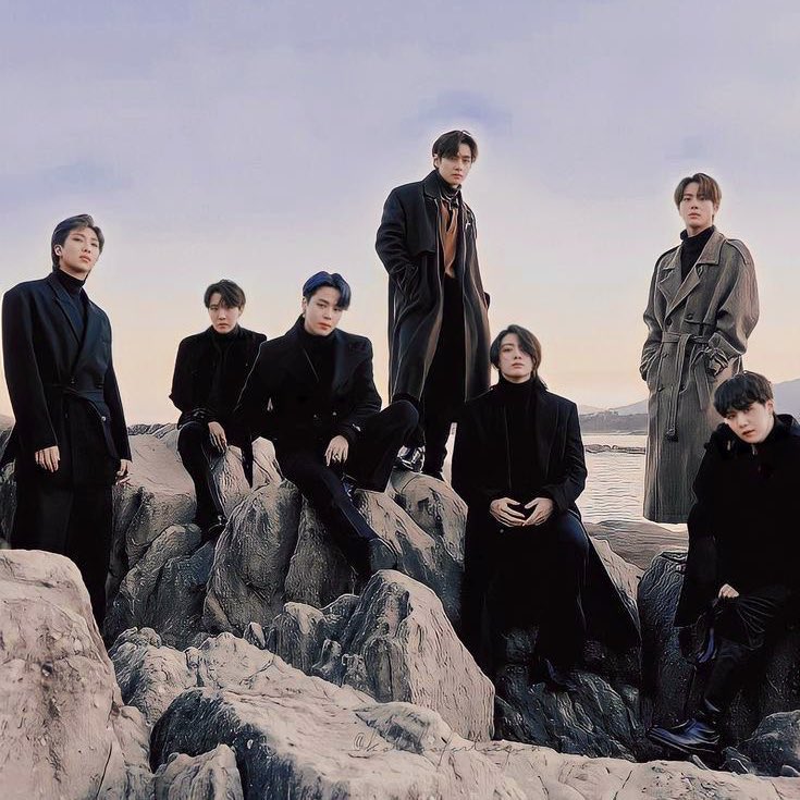 [📊] <a href="/BTS_twt/">방탄소년단</a>, dün Spotify'da en çok dinlenen grup oldu!