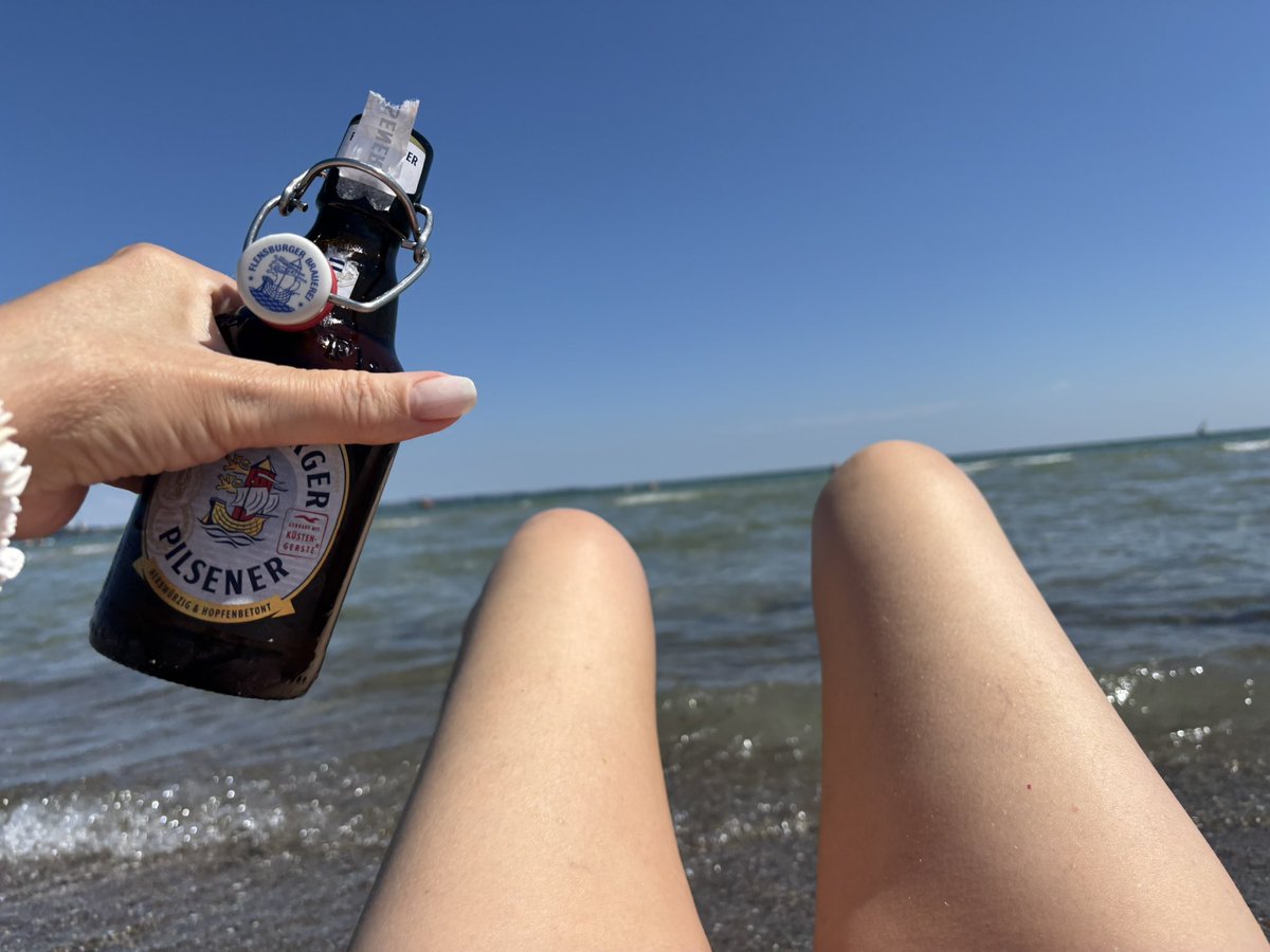 __Mone____'s tweet image. Geht schon Bier?