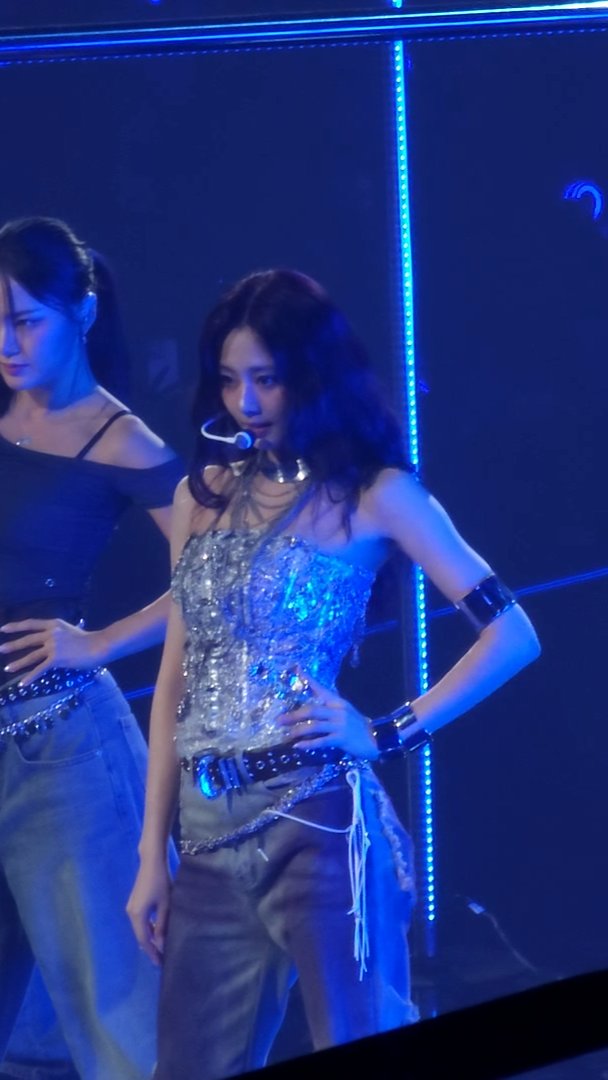 WeLoveTZUYU0614's tweet image. #DIVEIN 🥽
#THISISFOR #TWICE_THISISFOR_WORLD_TOUR 
#TZUYU #子瑜 #쯔위 #ツウィ #จื่อวี #TWICE