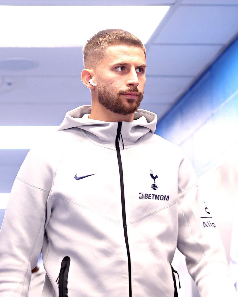 Spurs_MAS's tweet image. Kami kembali atas padang 😍
UPDATE: Kinsky starting - penjaga gol malam ini! 🧤
Vicario di bangku.
#SpursMY
