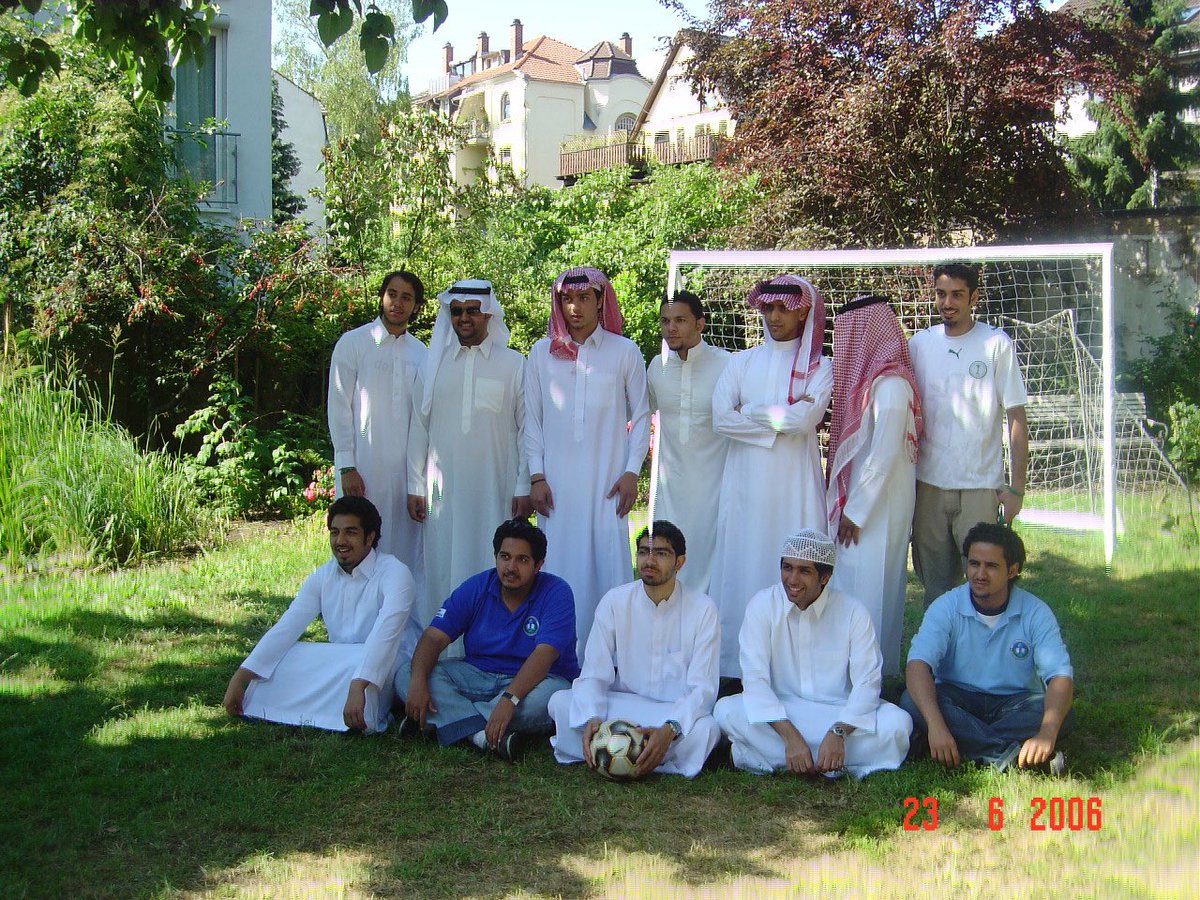 dr_alabdali's tweet image. من أجمل الرحلات التي شاركت في ترتيبها الرحلة الطلابية الدولية لطلاب جامعة الأمير سلطان. كانت رحلة ثقافية ودعم لمشاركة منتخبنا الوطني في كأس العالم 2006 في المانيا. دعم منقطع النظير من سمو الأمير عبدالعزيز بن عياف رئيس مجلس الأمناء ومن إدارة الجامعة. ذكريات في حياة الطالب لا…