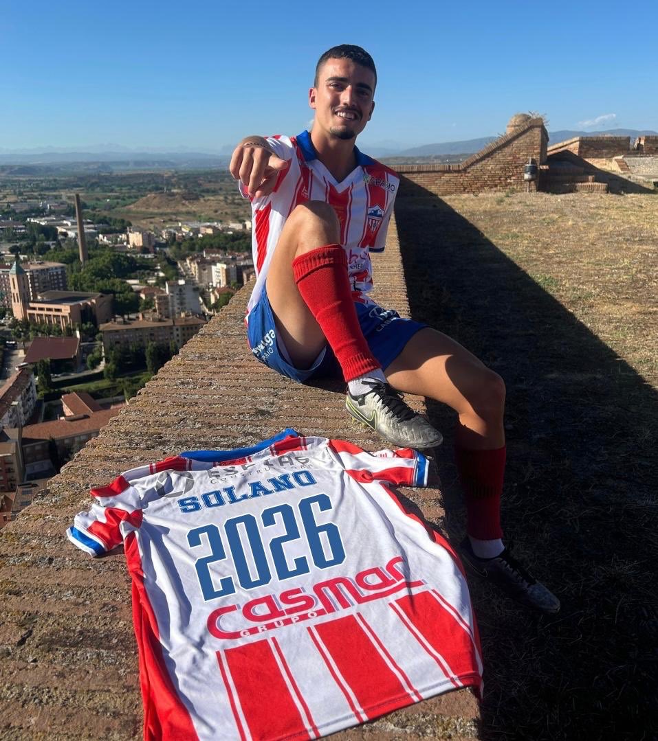 🔁 𝗥𝗲𝗻𝗼𝘃𝗮𝗱𝗼 – 𝗘𝗻𝗿𝗶𝗰 𝗦𝗼𝗹𝗮𝗻𝗼 🎯 ¡Goles, desborde y mucha  calidad para otra temporada más! Enric Solano renueva con nosotros tras  demostrar que es un jugador desequilibrante… y con mucho, pero que