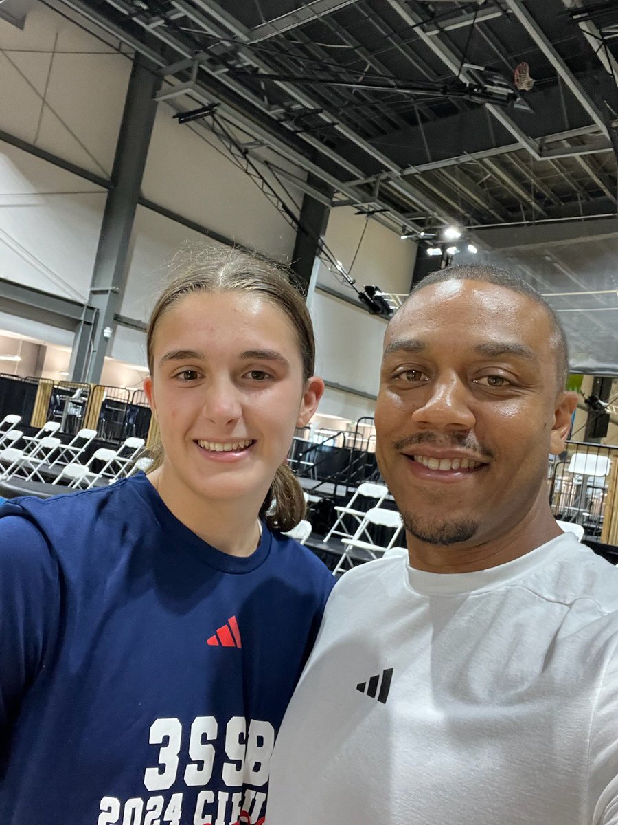 PhDHoops's tweet image. Two #PhDHoopsUSA Gold Medalists, Coach Sam Kirby & Nya Pellant-Latham, bumped into each other this week in South Carolina! 🇺🇸🏀